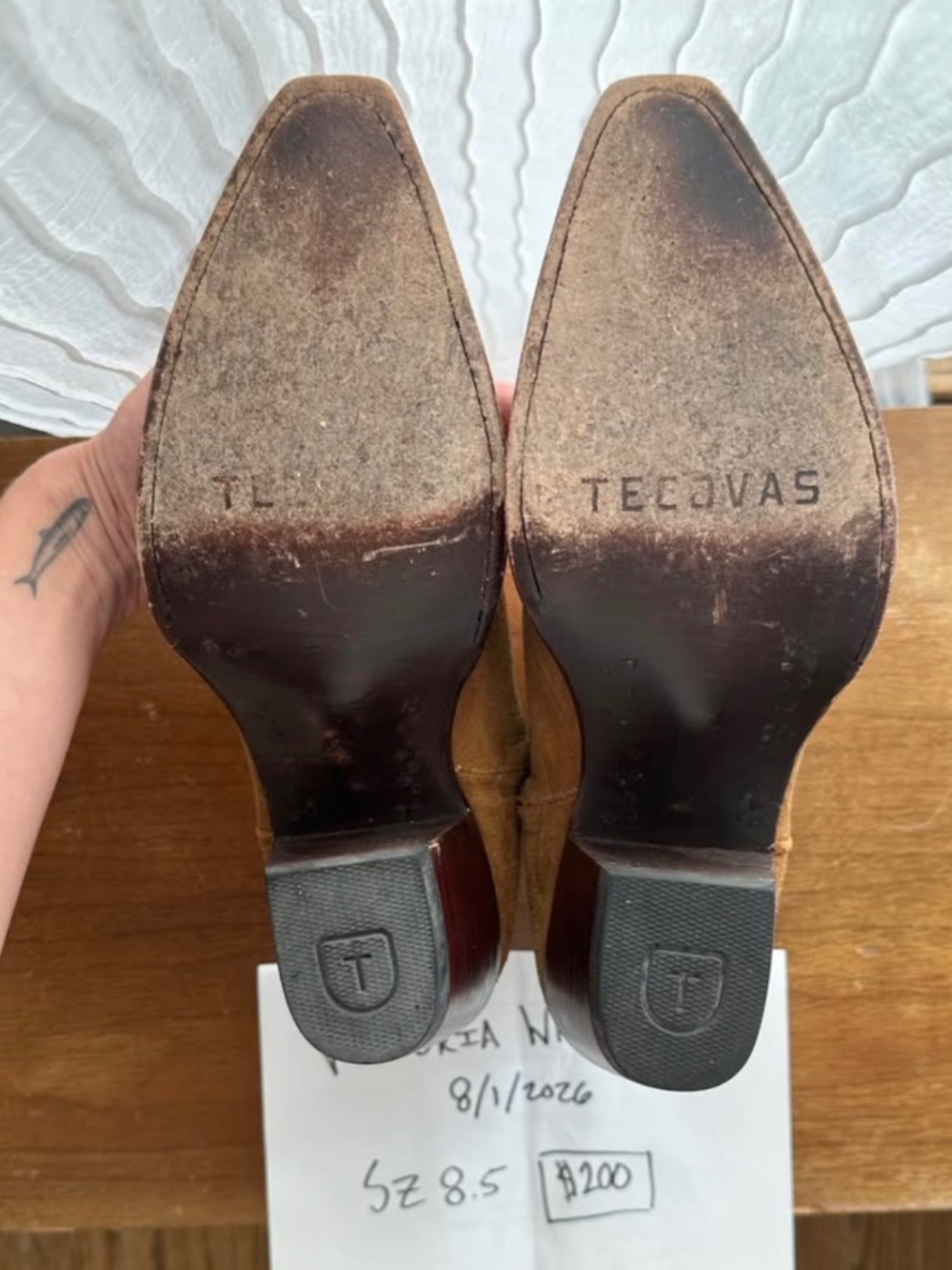 Tecovas Sienna Suede Daisy sz 8.5 $200 OBO - Picture 2 of 4